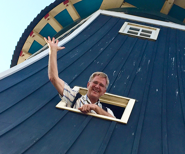Rick Steves waving